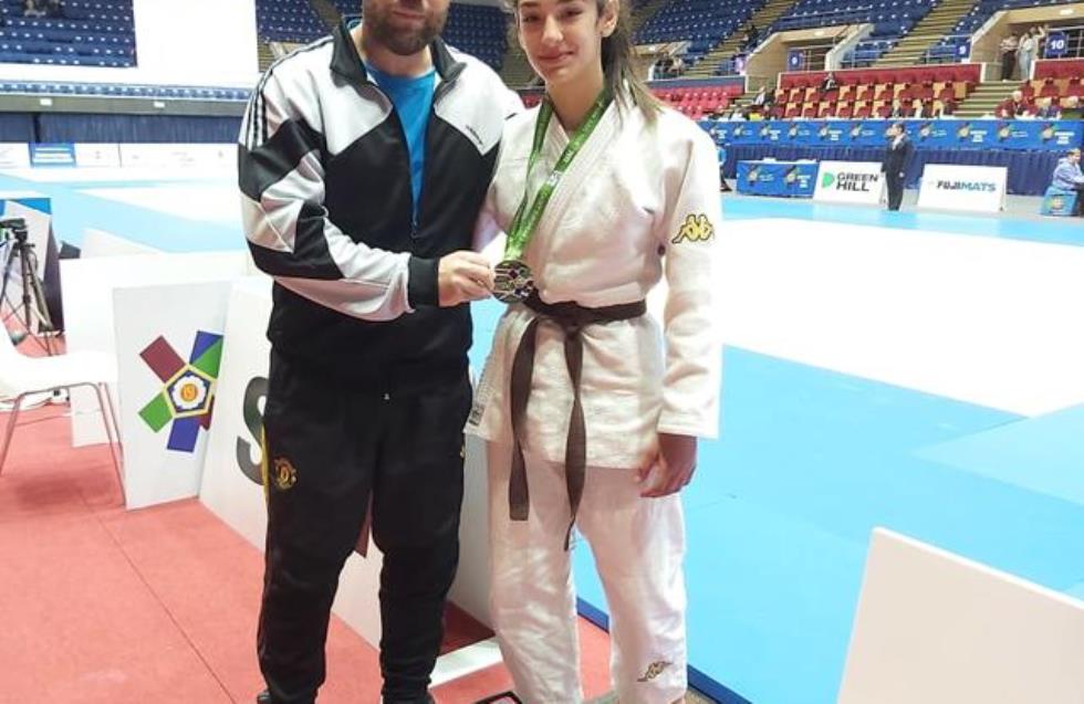Νέο μετάλλιο σε Πανευρωπαϊκό Κύπελλο, από τη 15χρονη Μαρίνα Αζίνου στο Βουκουρέστι