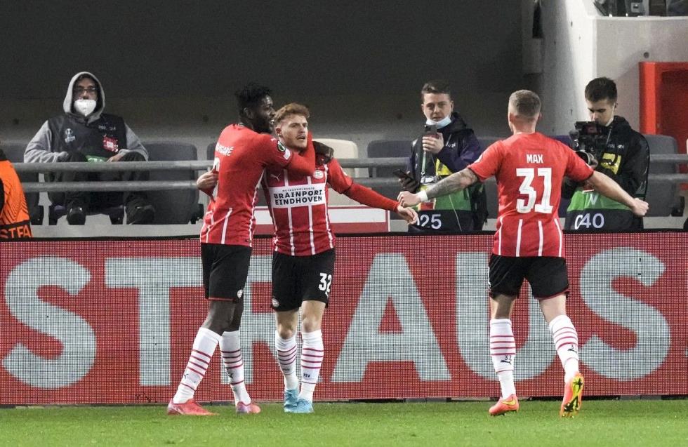 Άγιαξ - Αϊντχόφεν 3-5: Η PSV κατέκτησε το Σούπερ Καπ με χατ-τρικ του Τιλ
