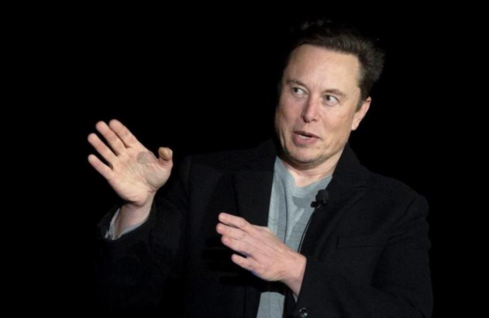 Βόμβα από Elon Musk: «Αγοράζω τη Μάντσεστερ Γιουνάιτεντ»
