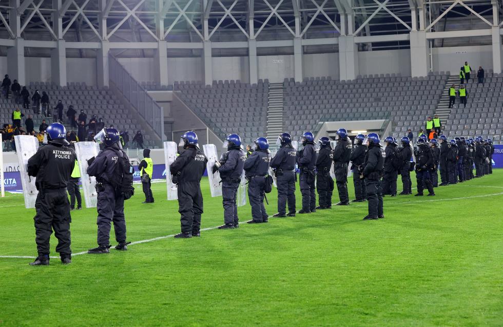 Τρεις συλλήψεις για τα επεισόδια στο «Αλφαμέγα» 