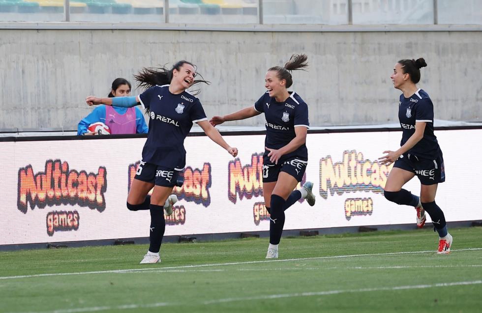 Η Ομόνοια ήταν αγκαλιά με το κύπελλο αλλά οι Apollon Ladies «κτύπησαν» στο παρά πέντε και σήκωσαν το 14ο!